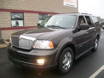 Grau Gebraucht 2008 Lincoln Navigator SUV | 23.500 €