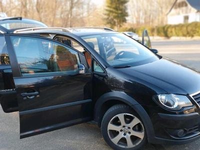 VW Touran Cross