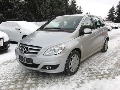 Gebraucht Mercedes B200 136 PS (100 kW) 2009 Silber Van / Kleinbus