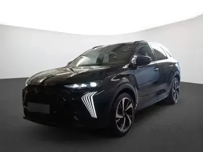 Gebraucht DS Automobiles DS7 Crossback Performance Line Plus 131 PS (96 kW) 2024 Lackierung schwarz perla nera/metallic klarlack SUV