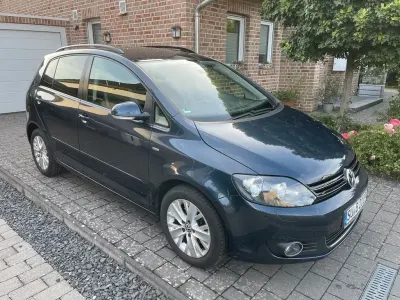 Gebraucht VW Golf Plus Cross Life 122 PS (89 kW) 2013 Blau Van / Kleinbus