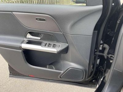 Mercedes GLA220