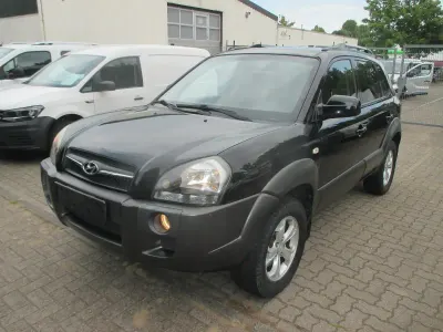 Gebraucht Hyundai Tucson 104 PS (76 kW) 2010 Schwarz SUV