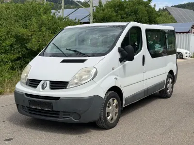 Gebraucht Renault Trafic 145 PS (106 kW) 2011 Weiß Van / Kleinbus