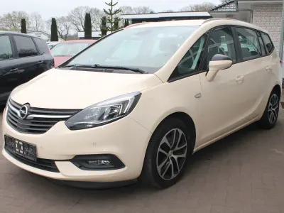 Gebraucht Opel Zafira Tourer Innovation 131 PS (96 kW) 2019 Gelb Van / Kleinbus