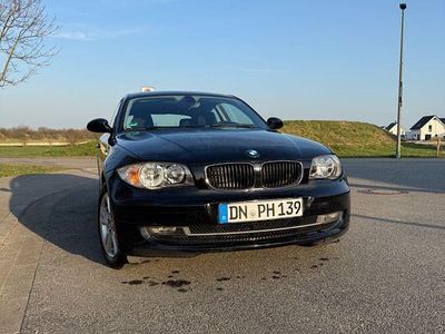 Gebraucht BMW 116 Basis 122 PS (89 kW) 2008 Schwarz Kleinwagen