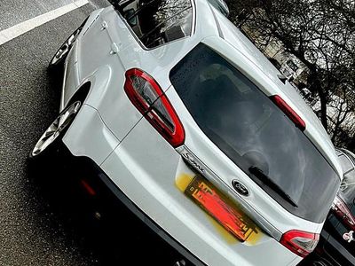 Weiß Gebraucht 2014 Ford S-MAX S Van / Kleinbus | 11.600 € (Teuer)