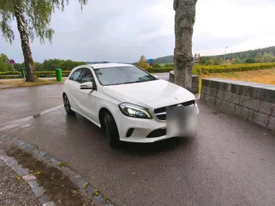 Gebraucht Mercedes A180 2018 Weiß Limousine