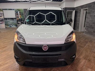 Gebraucht Fiat Doblò 95 PS (69 kW) 2019 Weiß Van / Kleinbus