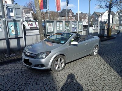 Gebraucht Opel Astra Cabriolet 140 PS (102 kW) 2006 Silber Cabrio