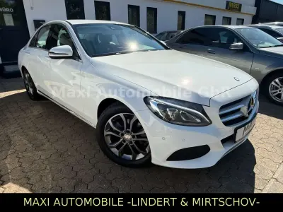 Gebraucht Mercedes C180 Avantgarde 156 PS (114 kW) 2015 Polarweiss Limousine