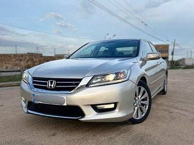 Beige Gebraucht 2015 Honda Accord Executive Limousine | 14.900 € (Fairer Preis)