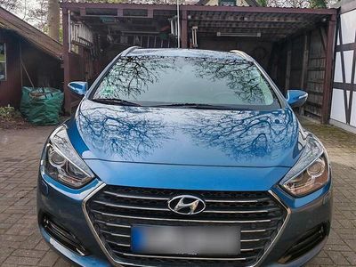 Gebraucht Hyundai i40 141 PS (103 kW) 2016 Blau Kombi