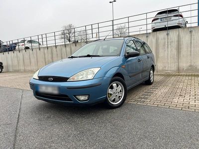 Blau Gebraucht 2003 Ford Focus Kombi | 1.500 € (Etwas zu teuer)