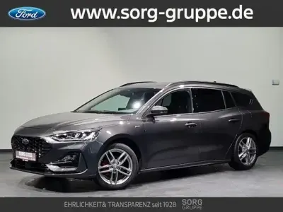 Begagnad Ford Focus ST-Line 2023 Grå