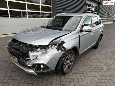 Grau Gebraucht 2017 Mitsubishi Outlander SUV | 6.950 €
