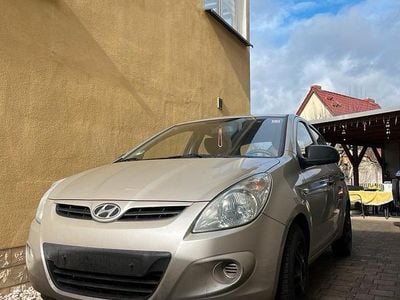 Gebraucht Hyundai i20 78 PS (57 kW) 2010 Beige Kleinwagen