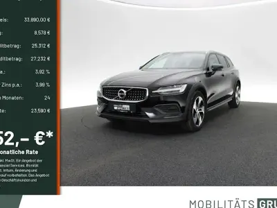 Gebraucht Volvo V60 CC Plus 197 PS (144 kW) 2023 Schwarz Kombi