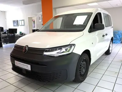 Gebraucht VW Caddy Basis 114 PS (83 kW) 2023 Weiß Van / Kleinbus