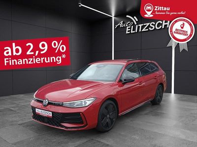 Gebraucht VW Passat R-line 177 PS (130 kW) 2025 Chilirot metallic Kombi