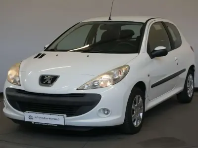 Gebraucht Peugeot 206 Basis 75 PS (55 kW) 2009 Blanc banquise Limousine