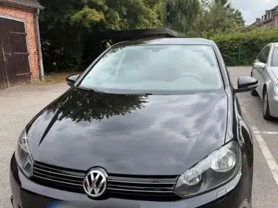 Gebraucht VW Golf VI 105 PS (77 kW) 2012 Schwarz Kleinwagen