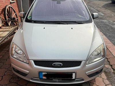 Gebraucht Ford Focus Ambiente 101 PS (74 kW) 2007 Silber Kombi