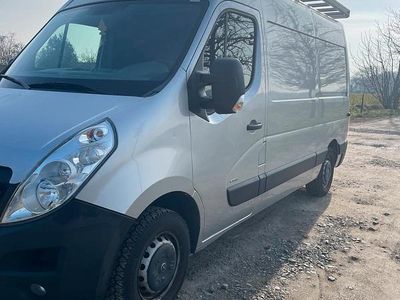 Silber Gebraucht 2015 Opel Movano Limousine | 12.500 € (Etwas zu teuer)