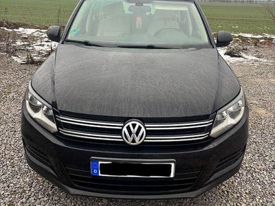 Schwarz Gebraucht 2012 VW Tiguan Trendline SUV | 7.600 € (Fairer Preis)