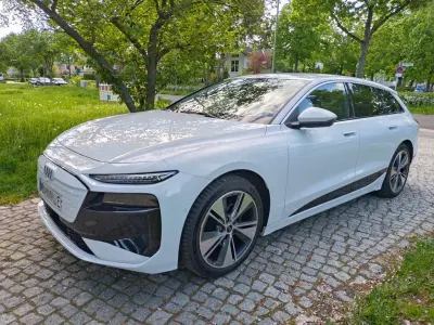 Gebraucht Audi A6 e-tron Sport 210 kW (286 PS) 2025 Weiß Kombi