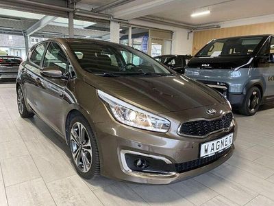 Gebraucht Kia Ceed Spirit 135 PS (99 kW) 2016 Braun Kleinwagen