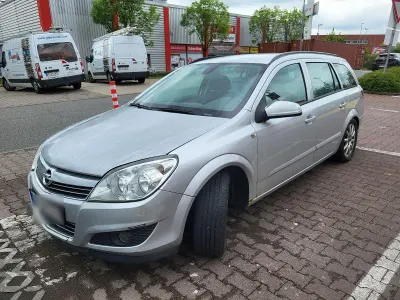 Gebraucht Opel Astra 116 PS (85 kW) 2008 Silber Kombi