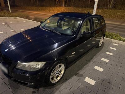 Gebraucht BMW 320 143 PS (105 kW) 2009 Schwarz Kombi