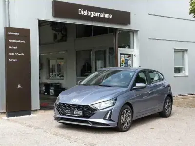 Neu Hyundai i20 Comfort 101 PS (74 kW) 2025 Blau Kleinwagen
