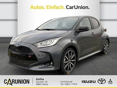 Neu Toyota Yaris Hybrid Sport 131 PS (96 kW) 2025 M29 storm grey Kleinwagen