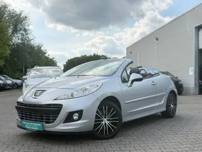 Gebraucht Peugeot 207 CC Allure 156 PS (114 kW) 2012 Grau Cabrio