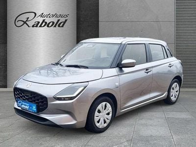 Gebraucht Suzuki Swift 83 PS (61 kW) 2024 Premium silber Kleinwagen
