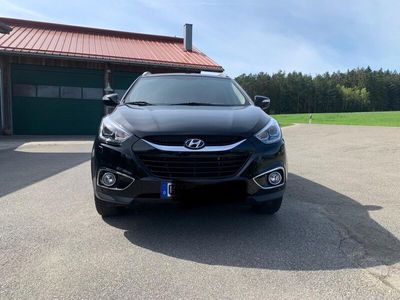 gebraucht Hyundai ix35 2.0 - schwarz - Diesel - 128.800km