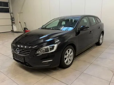 Gebraucht Volvo V60 Business Edition 163 PS (119 kW) 2014 Schwarz Kombi