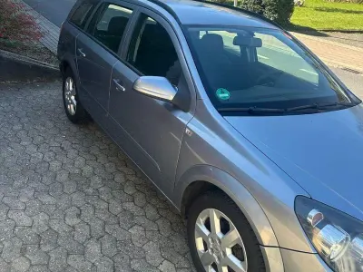 Gebraucht Opel Astra Edition+ 90 PS (66 kW) 2006 Schwarz Kombi