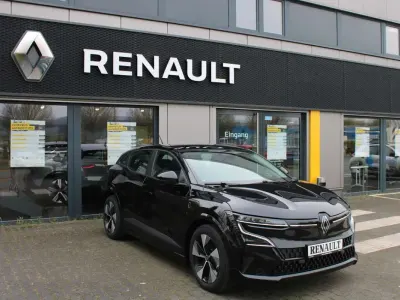 Używany Renault Megane E-Tech Evolution 160 kW (218 KM) 2022 Czarny Sedan/Limuzyna