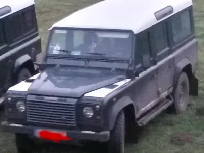 Gebraucht Land Rover Defender 122 PS (89 kW) 2004 Grün SUV