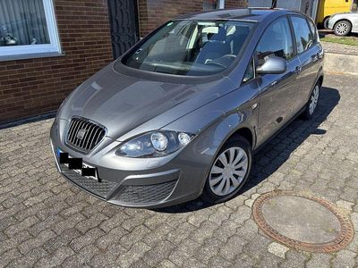 Gebraucht Seat Altea Reference 105 PS (77 kW) 2015 Grau Van / Kleinbus