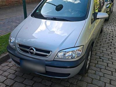 Second-hand Opel Zafira 125 CP (91 kW) 2002 Argintiu Monovolum