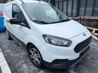 Gebraucht Ford Courier Trend 101 PS (74 kW) 2022 Frostweiß Van / Kleinbus
