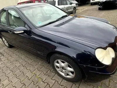 Gebraucht Mercedes C180 Classic 143 PS (105 kW) 2004 Limousine