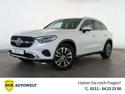 Gebraucht Mercedes GLC200 Avantgarde 227 PS (166 kW) 2023 Opalithweiss SUV