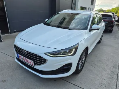 Gebraucht Ford Focus Titanium 116 PS (85 kW) 2025 Weiß Limousine