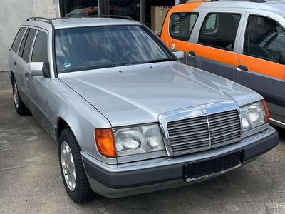 Usata Mercedes E230 132 CV (97 kW) 1992 Argento Station wagon