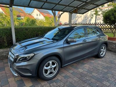 Mercedes GLA200